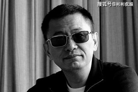 严浩翔贺峻霖看视频吃瓜吃到自己,视频吃瓜意外“瓜”到自己，笑料百出！