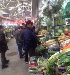 菜市场男的吃瓜视频,趣味横生的市井生活瞬间